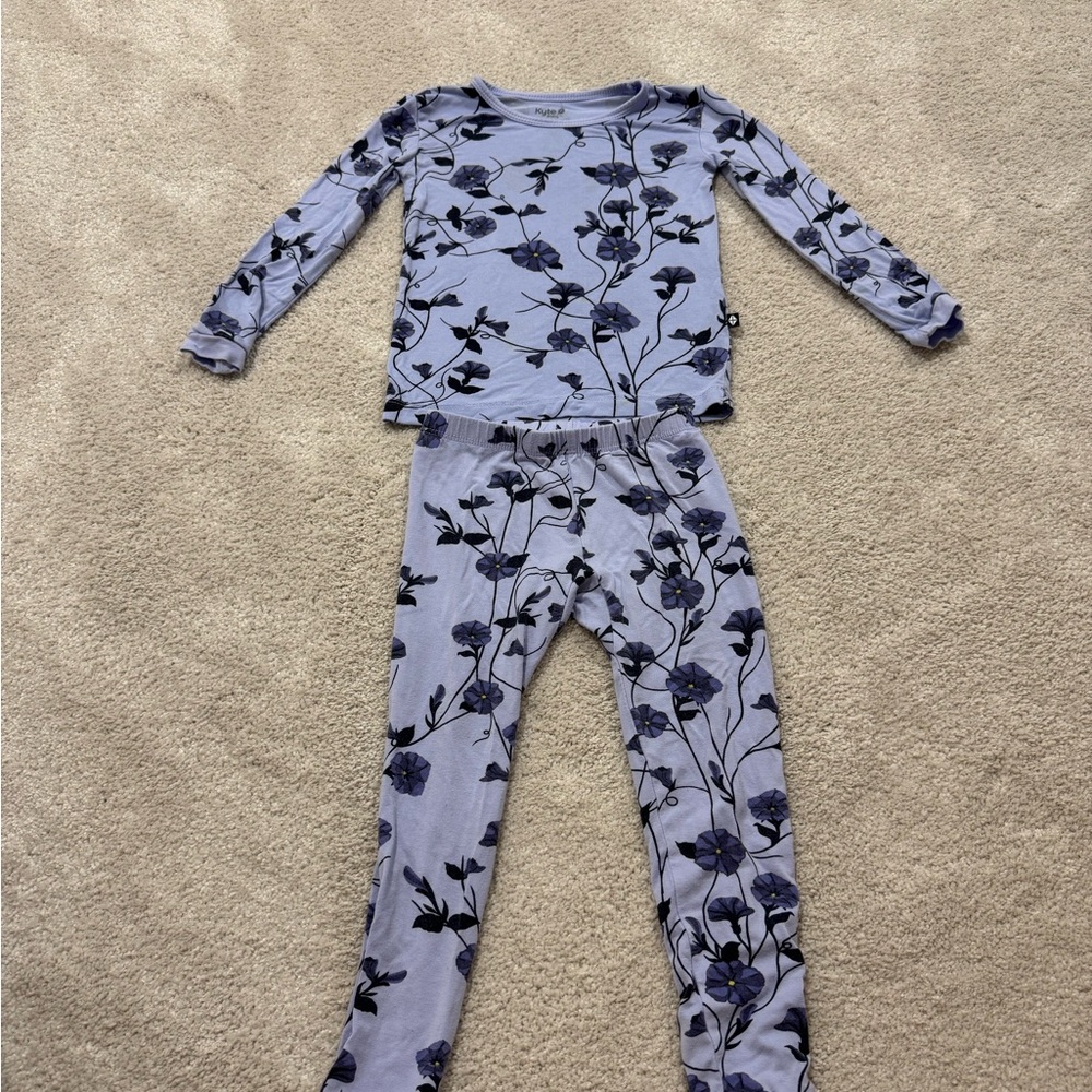 Kyte Baby 2T Pajamas